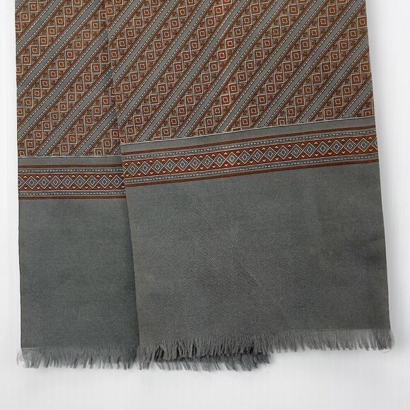VTG Made in Italy Diamond Geometric Prints Light‎ Gray & Rust Scarf 54" - Picture 4 of 6
